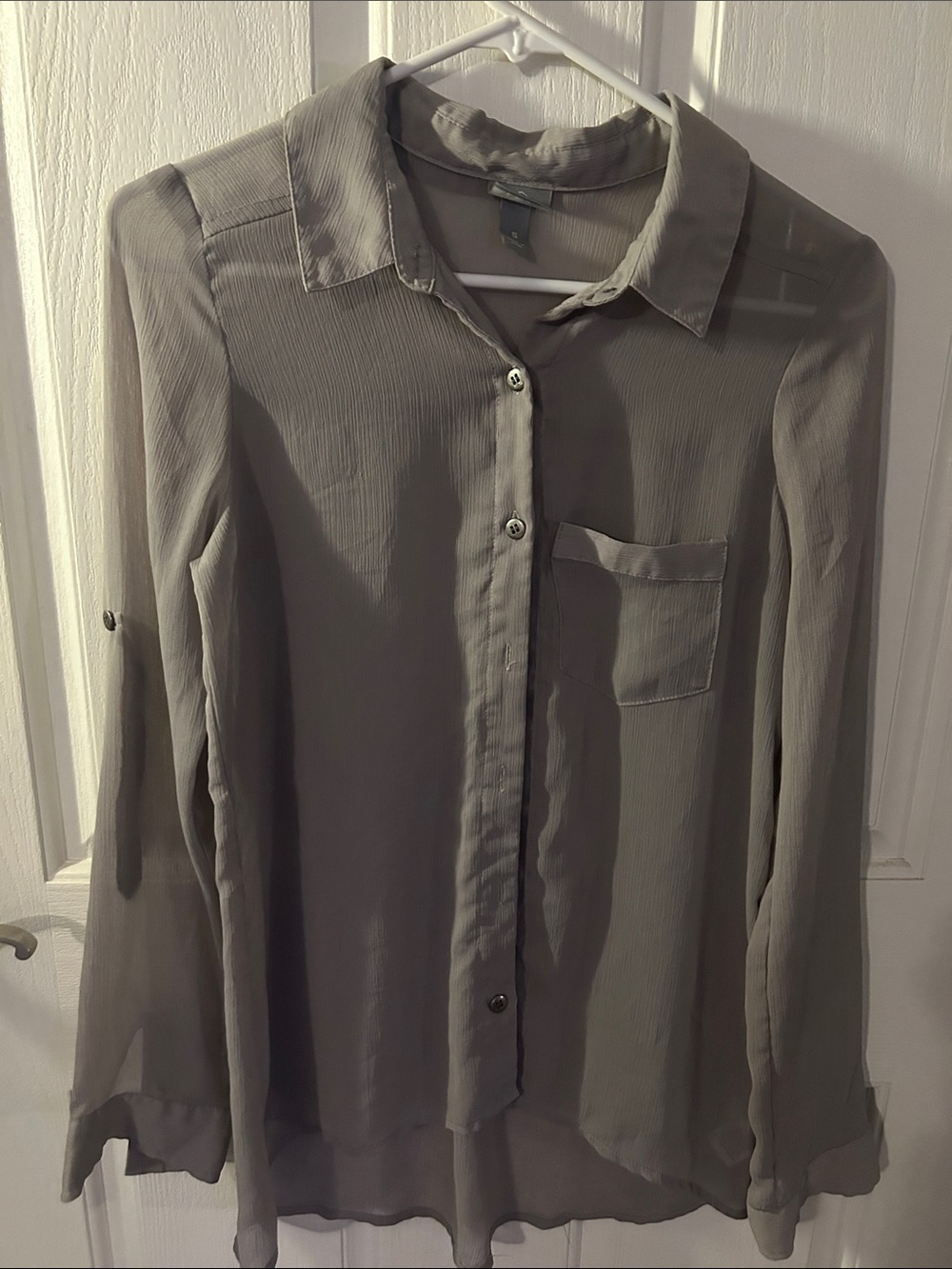 Vanity Light Gray Button-Front Long-Sleeve Blouse